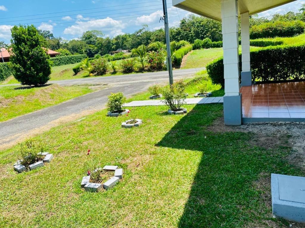 Casa De Las Rosas Volcan Arenal La Fortuna Екстер'єр фото